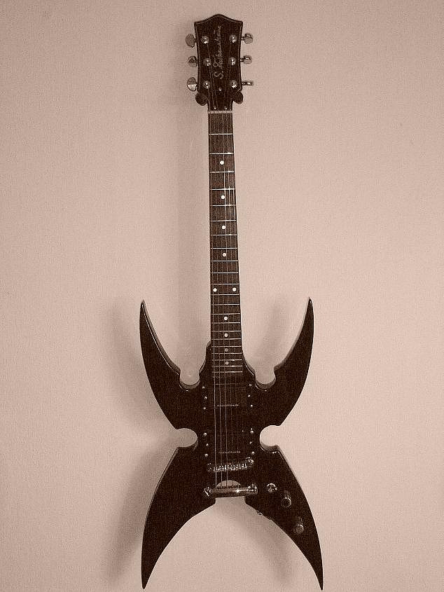 08-guitars-20-054.jpg